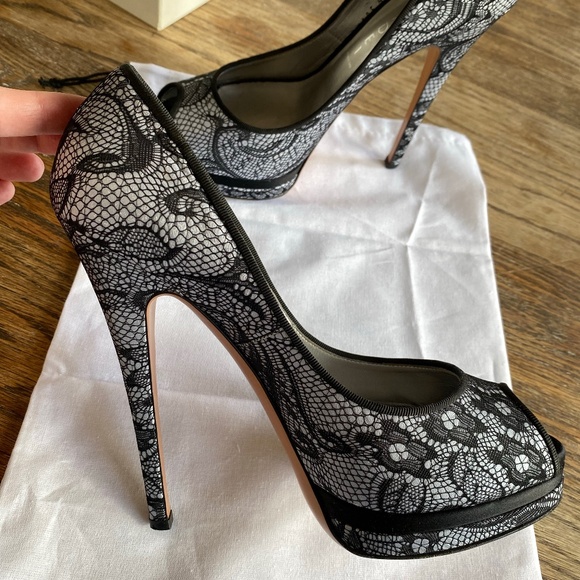 Casadei Heels 7.5 - Picture 2 of 8